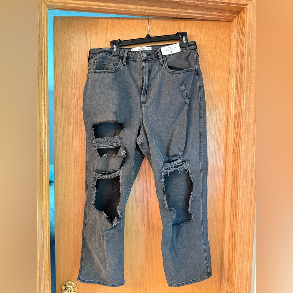 NWT Hollister curvy ultra high rise vintage straight jeans size 15S, Black